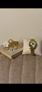 KASRLUO Gold+ Watch + ৫টি hibiscus & Pearl Ring set free পান