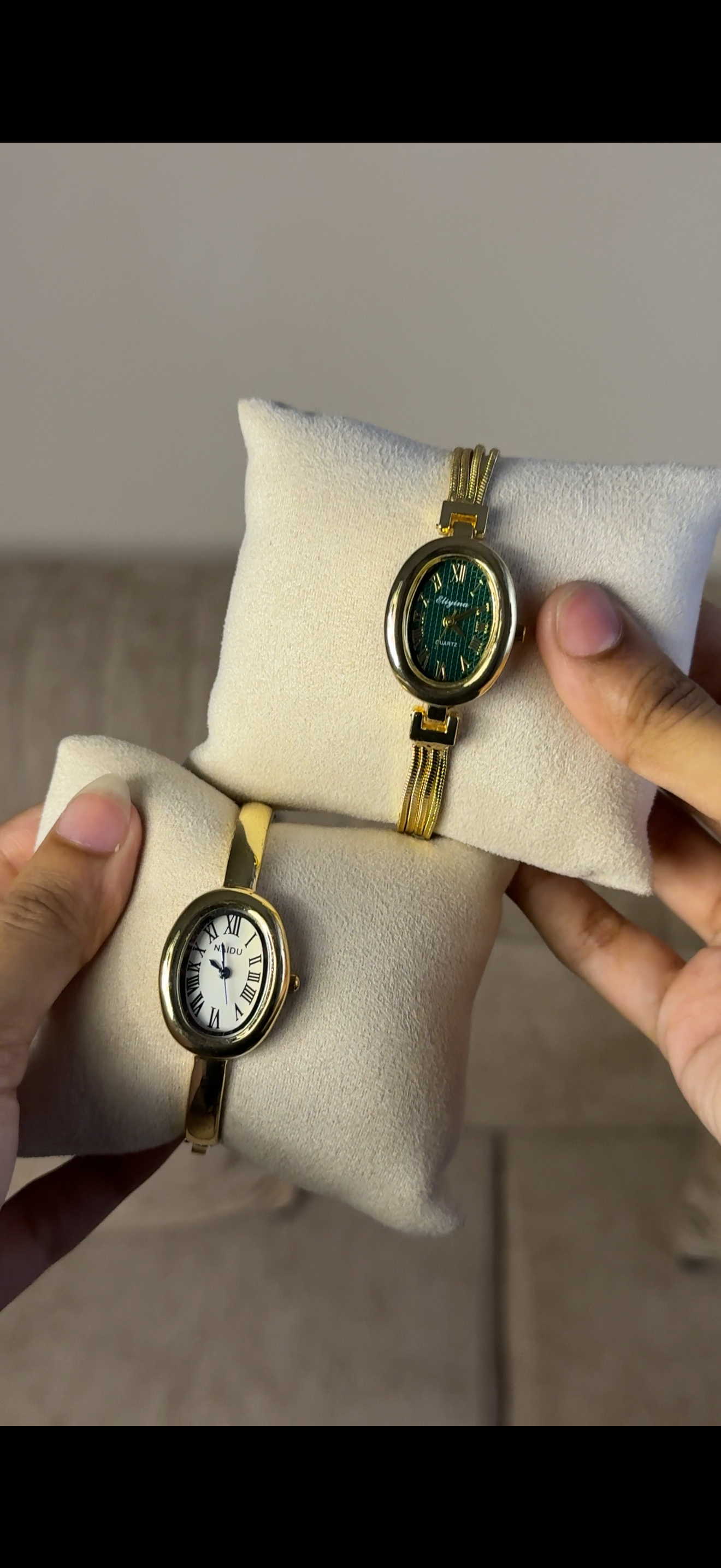 Naidu cuff Watch + Get 1 Cartier belt watch (70% off)