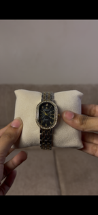 Grealy oval black ( gold &silver mix) 908