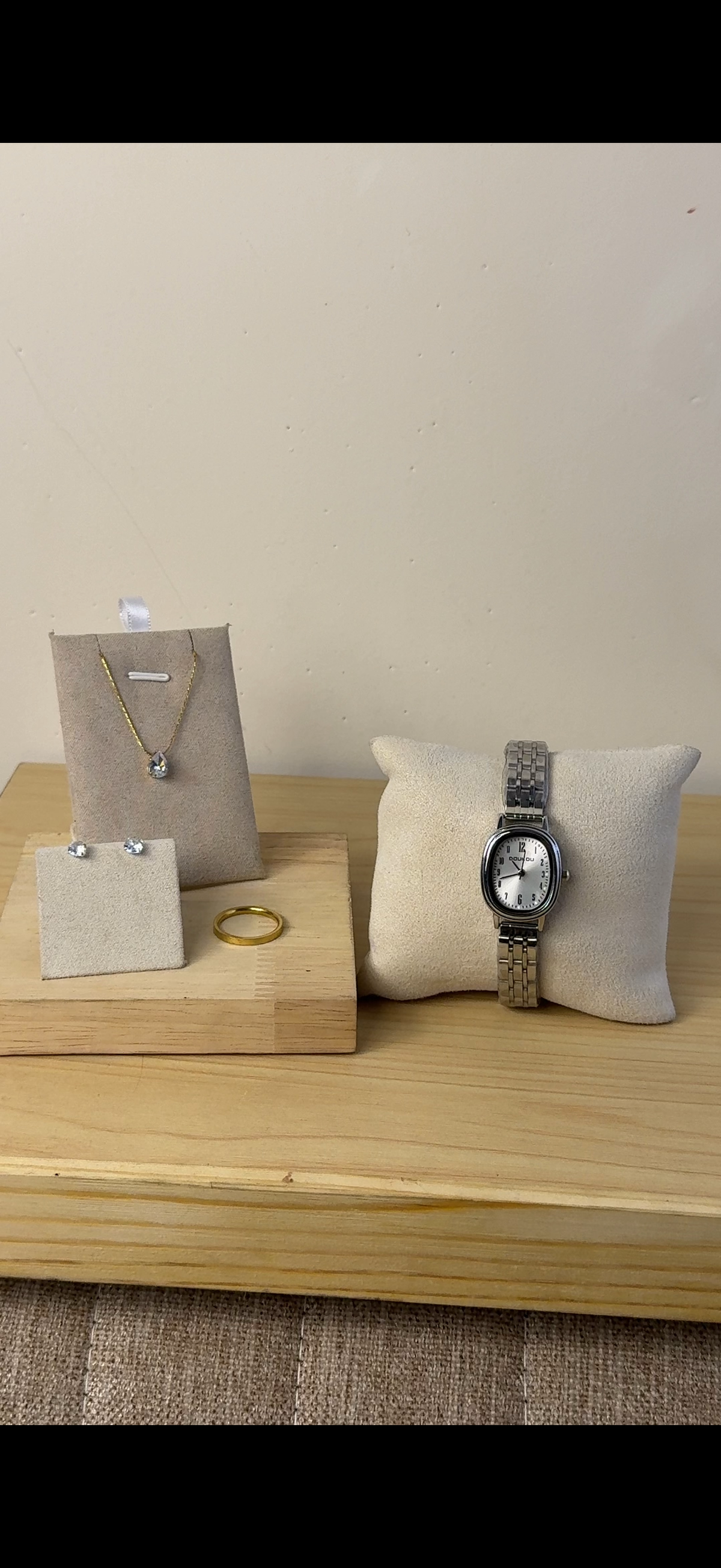 Silver Doukou + Necklace (Free) + Earing (Free) + Mystery Ring (Free) see