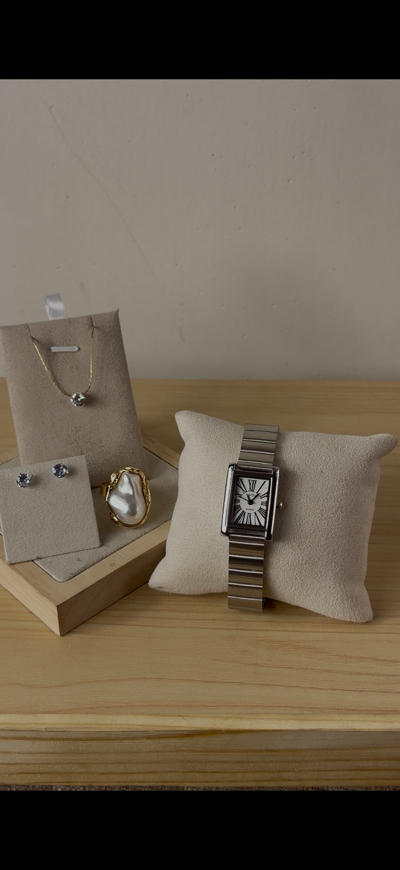Watch + Necklace (Free) + Earing (Free) + Mystery Ring (Free)