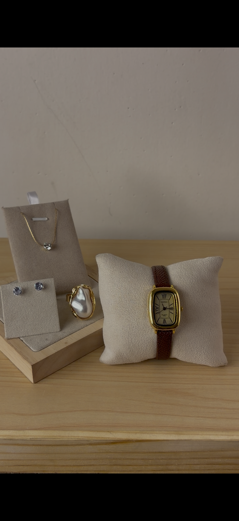 Watch + Necklace (Free) + Earing (Free) + Mystery Ring (Free)