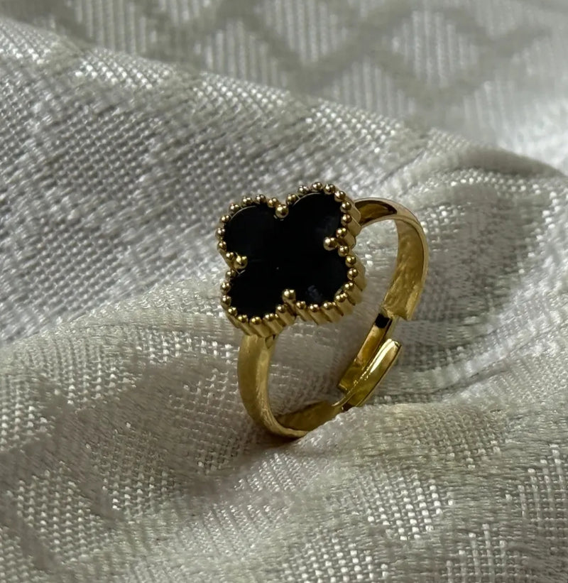 Balck clover