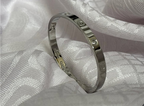 Cartier love