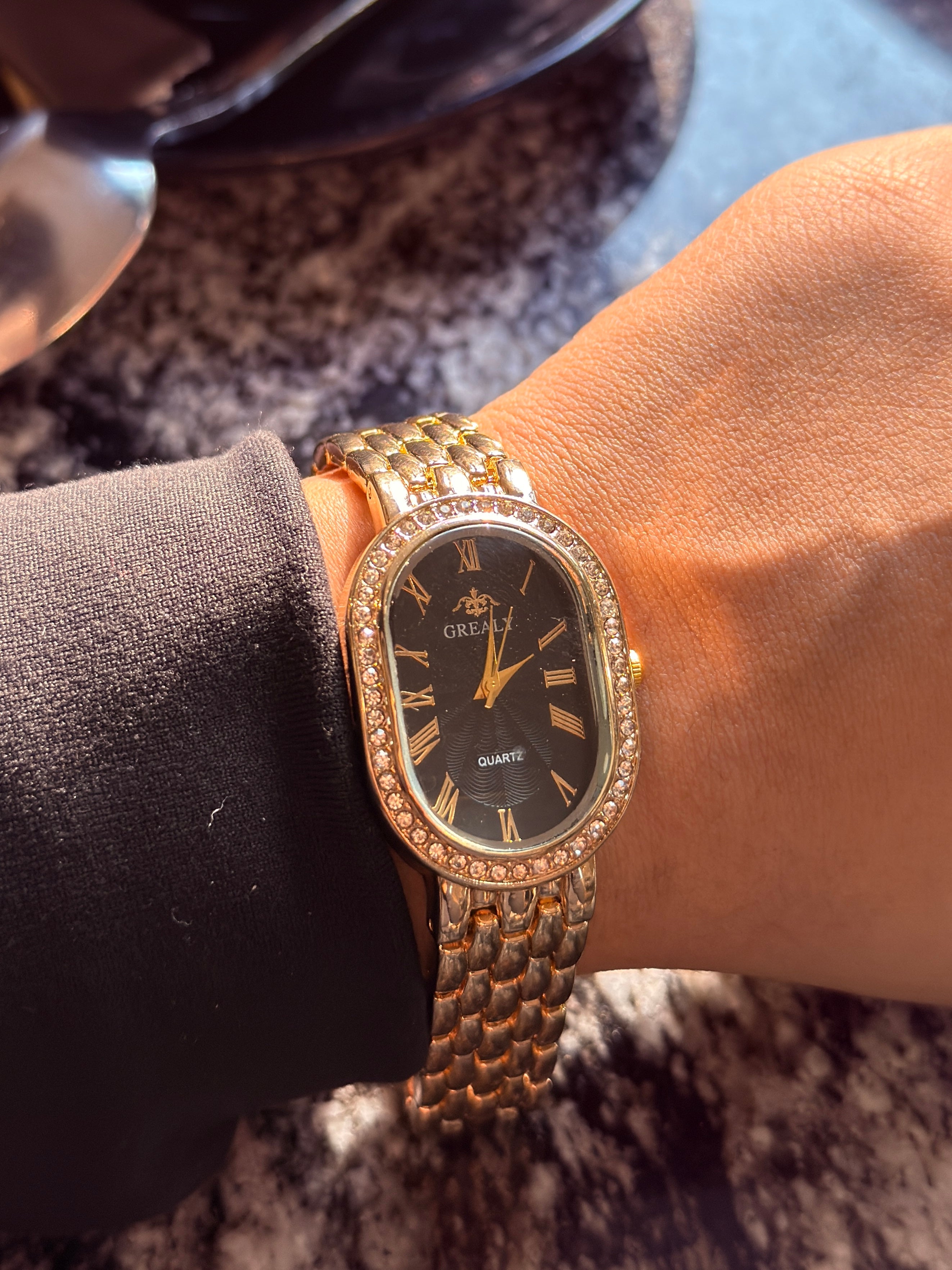 GREALY Black Golden + Clover Bracelet (Free)+ Mystery Ring(Free)