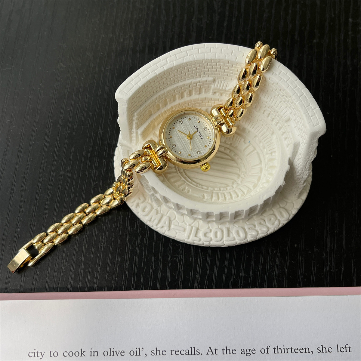 Doukou vintage+ Get 1 Cartier belt watch (70% off)