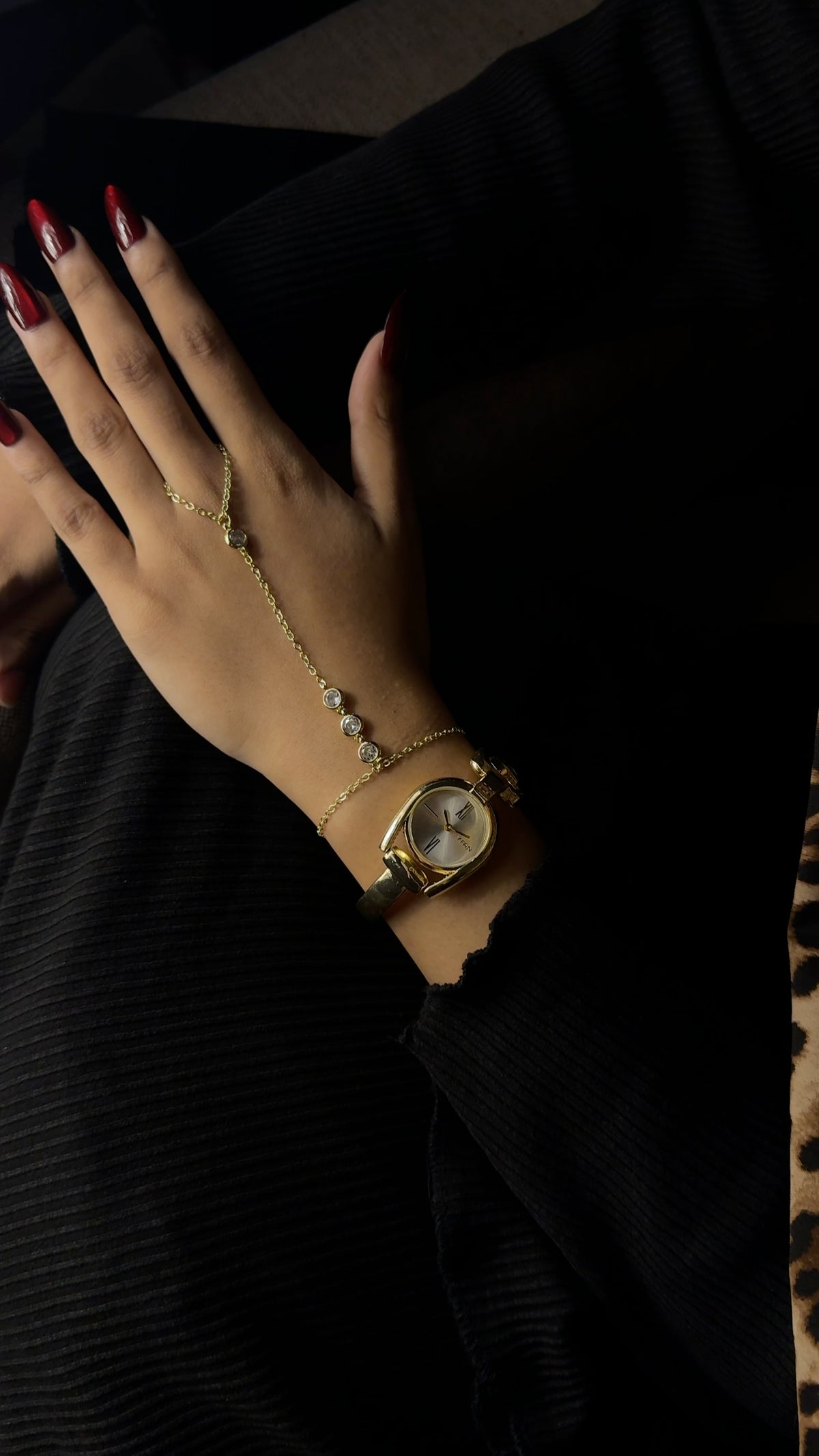 Yifan Gold + Solitaire Stone Handchain Combo