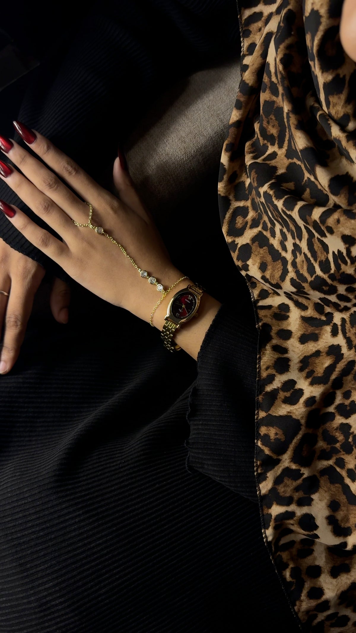 Eliyana Maroon Dumbel Stone + Solitaire Stone Handchain Combo