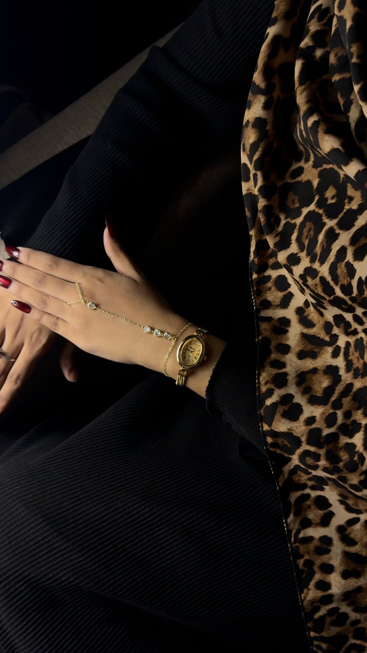 Eliyana Oval Gold + Solitaire Stone Handchain Combo