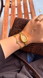 (Golden snakehead combo) Buy 1 Watch ⌚
Get 2 Jewellery FREE 💍🍀
(Ring + Clover Bracelet