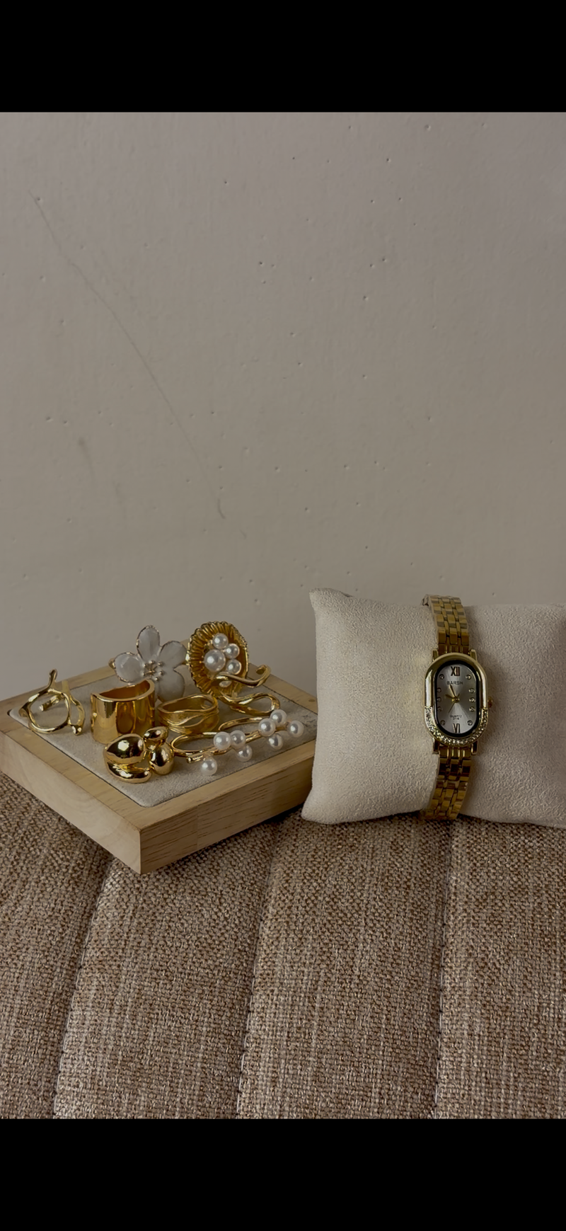 Barsh oval gold Watch + ring set free