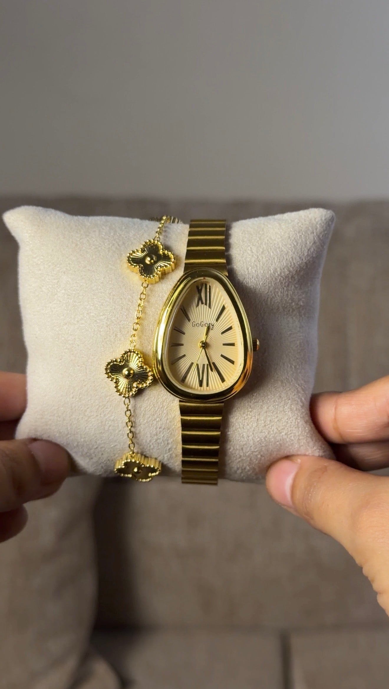 Golden snakehead + Clover Bracelet (Free)+ Mystery Ring (Free)