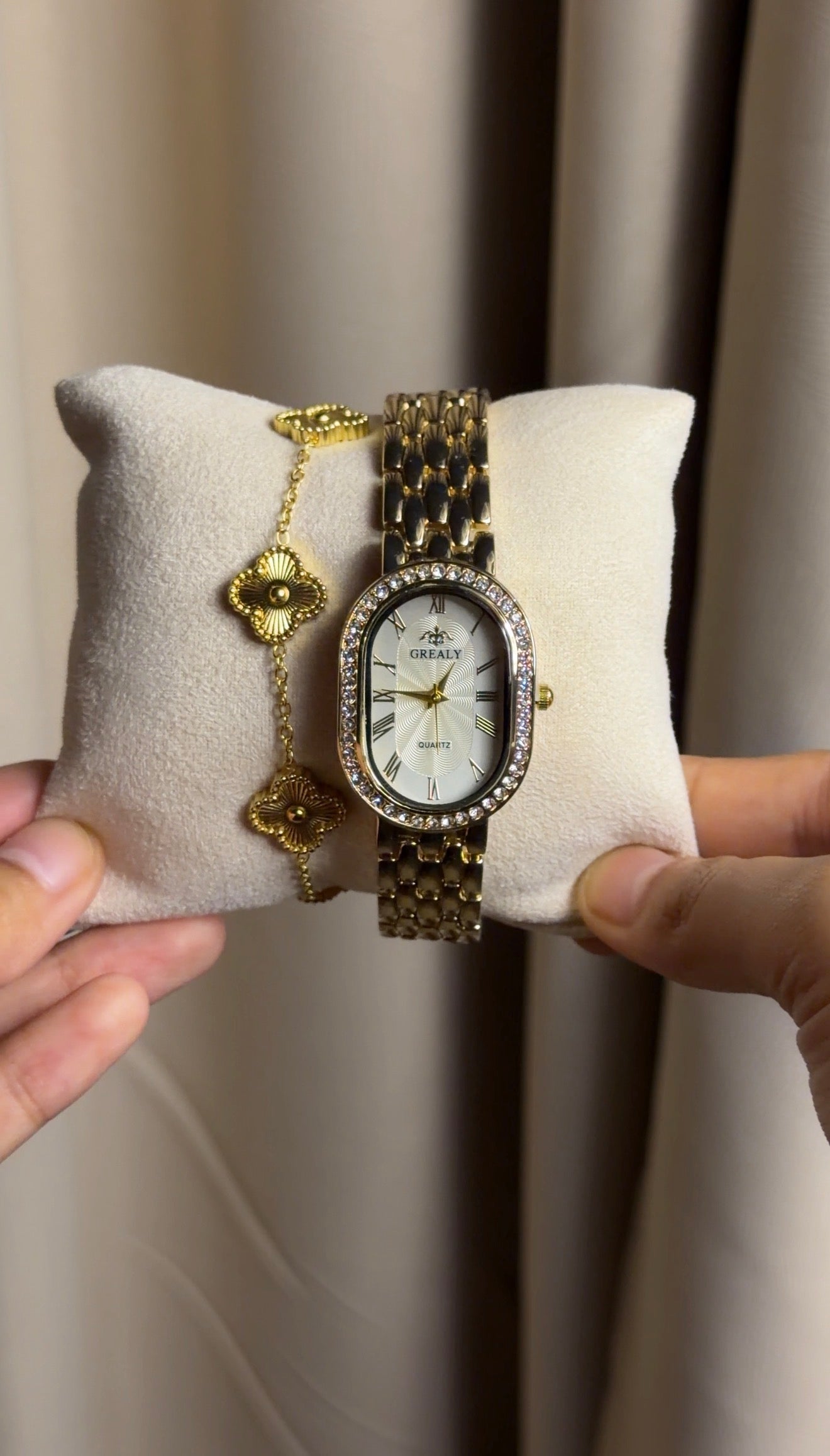 GREALY Gold + Clover Bracelet (Free)+ Mystery Ring(Free)