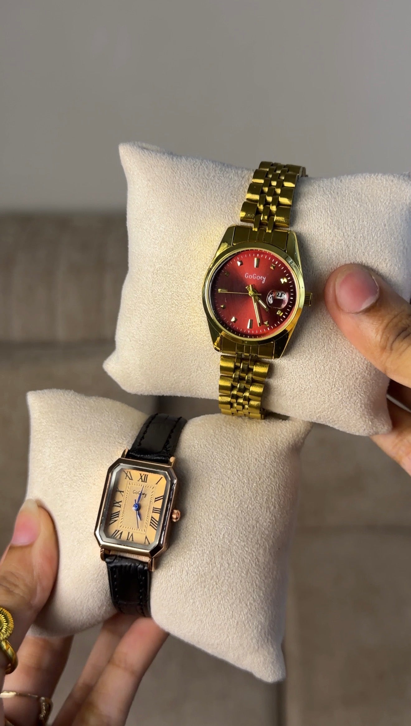 Gogey Queno Maroon + Clover Bracelet (Free)+ Mystery Ring(Free)