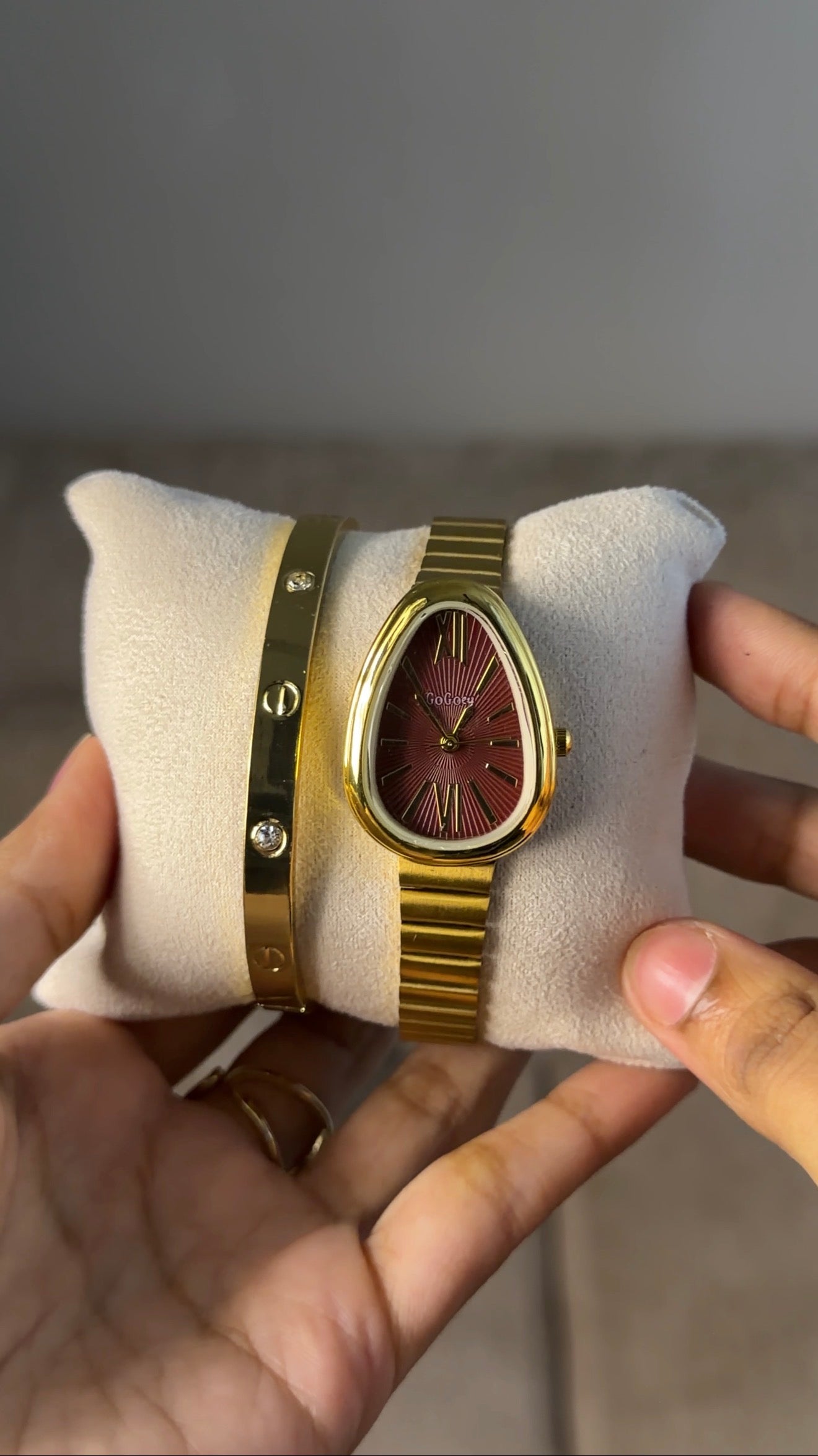Maroon snakehead + Clover Bracelet (Free)+ Mystery Ring (Free)