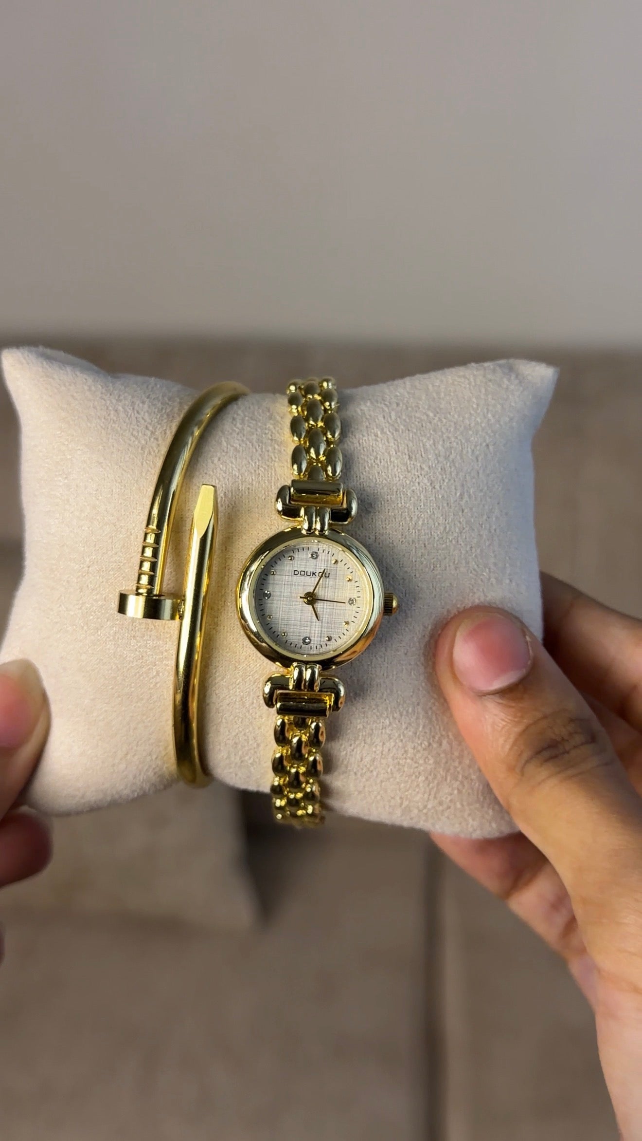 Doukou vintage + Clover Bracelet (Free)+ Mystery Ring (Free)
