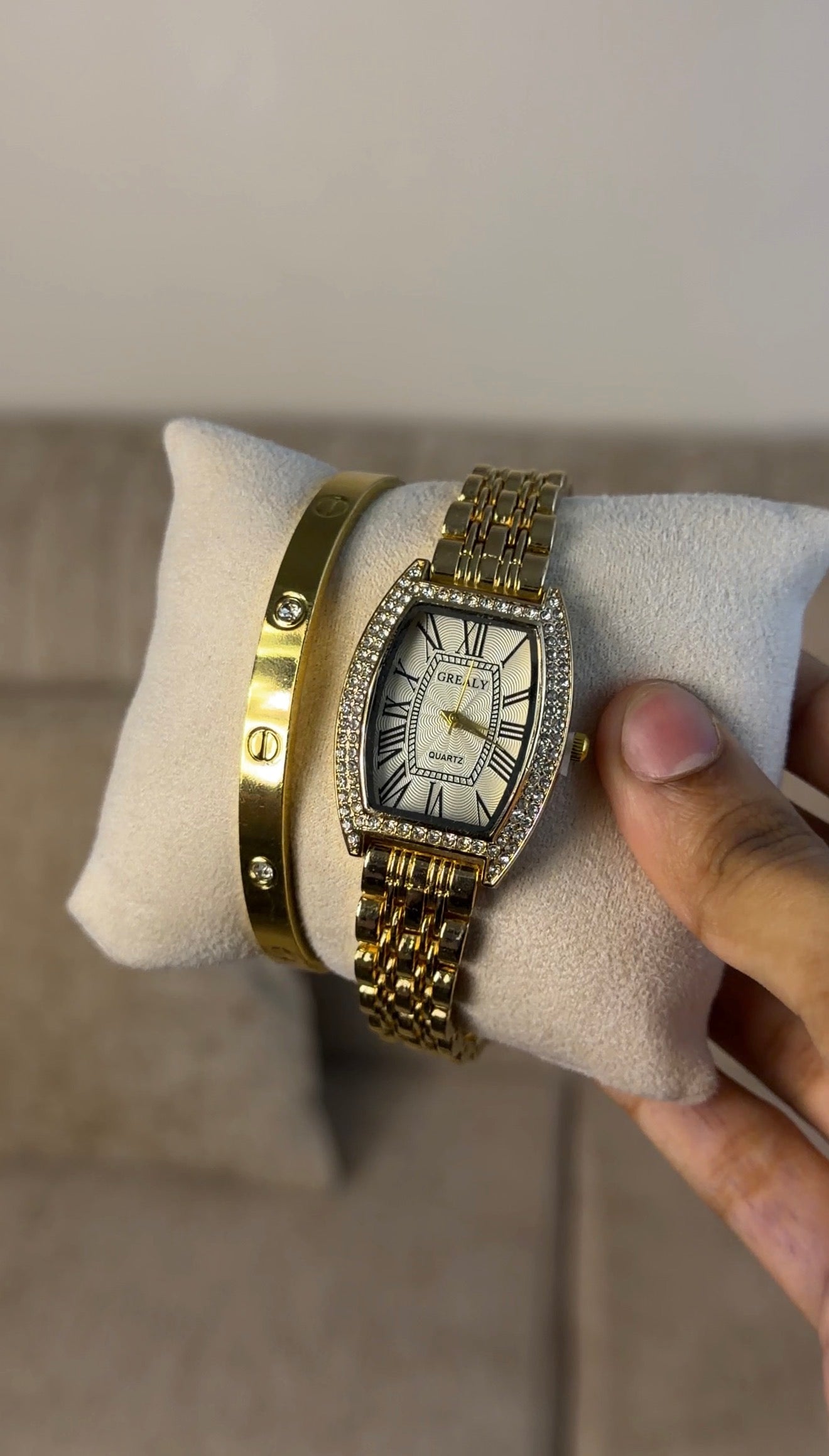 Grealy Gold + Clover Bracelet (Free)+ Mystery Ring(Free)