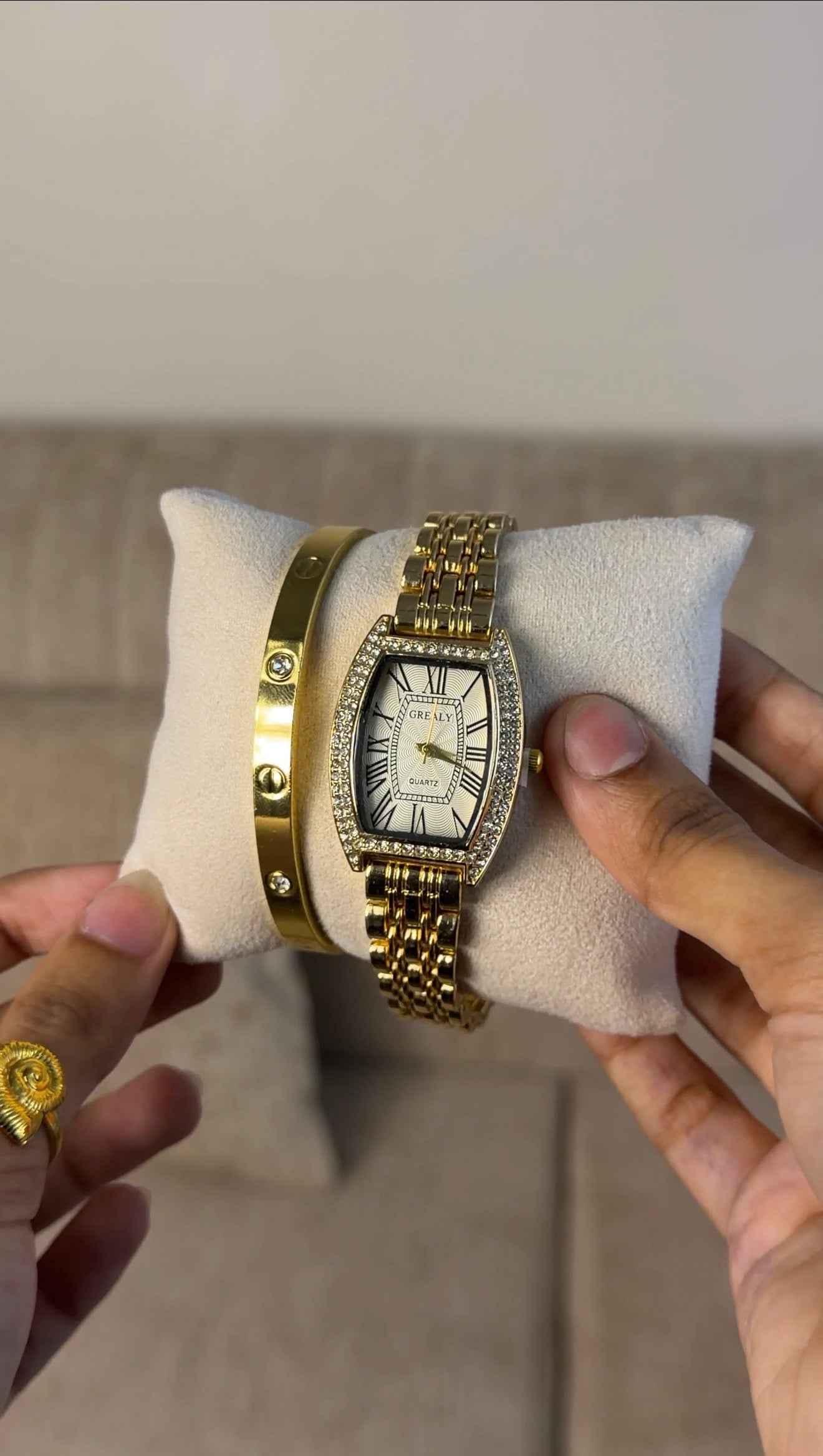Grealy Gold + Clover Bracelet (Free)+ Mystery Ring(Free)