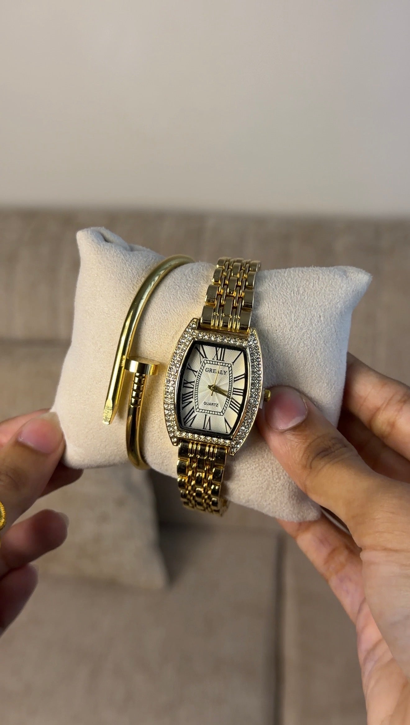 Grealy Gold + Clover Bracelet (Free)+ Mystery Ring(Free)