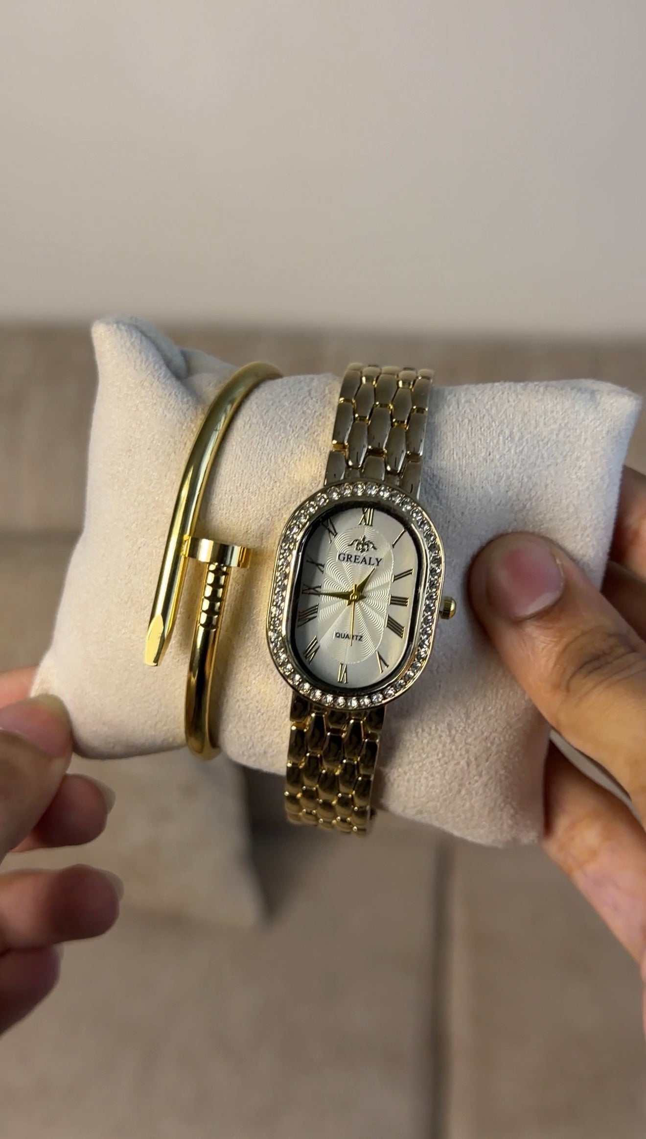 GREALY Gold + Clover Bracelet (Free)+ Mystery Ring(Free)