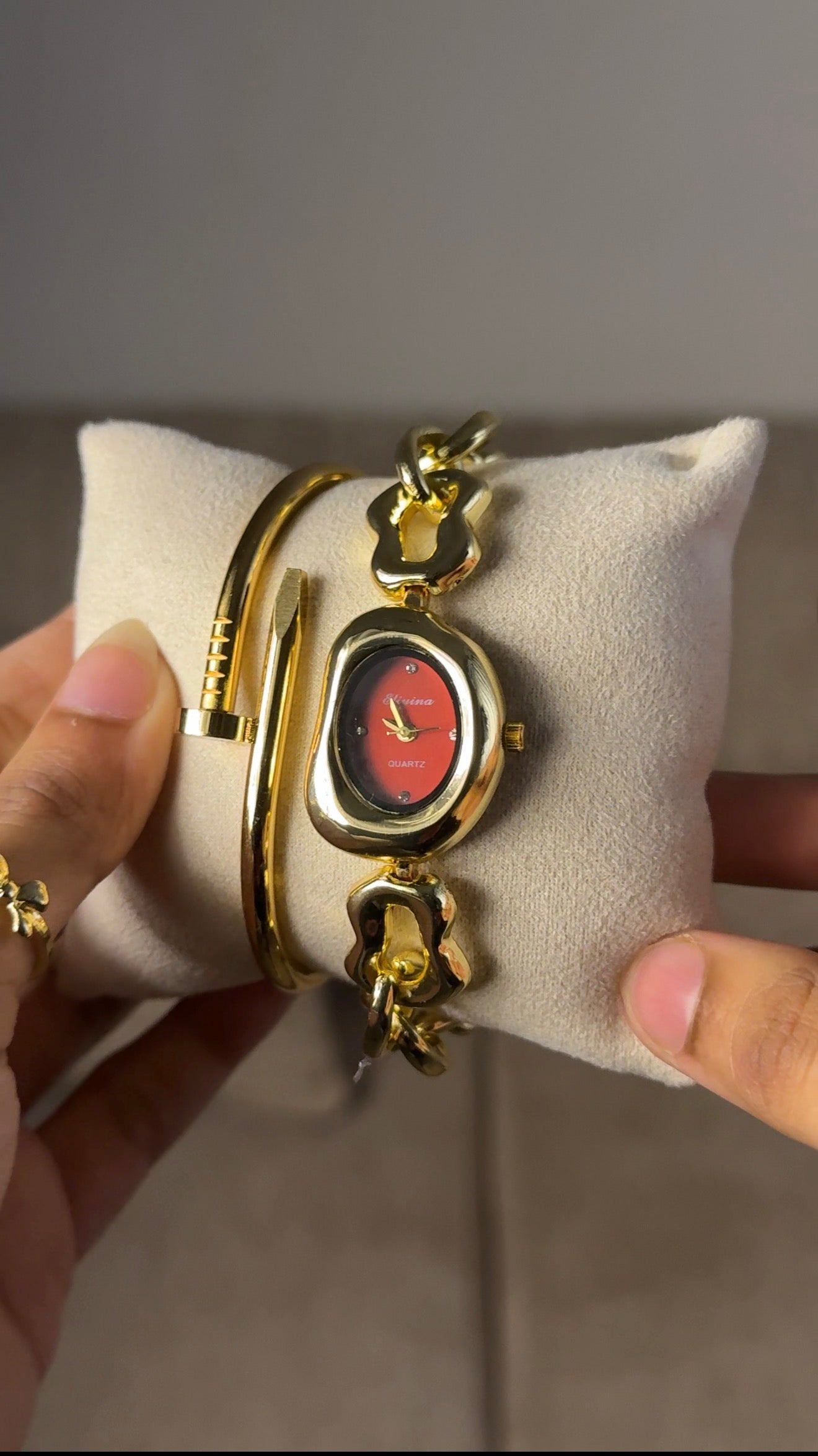 Eliyina Bean Maroon + Cartier Nail Bracelet (Free)