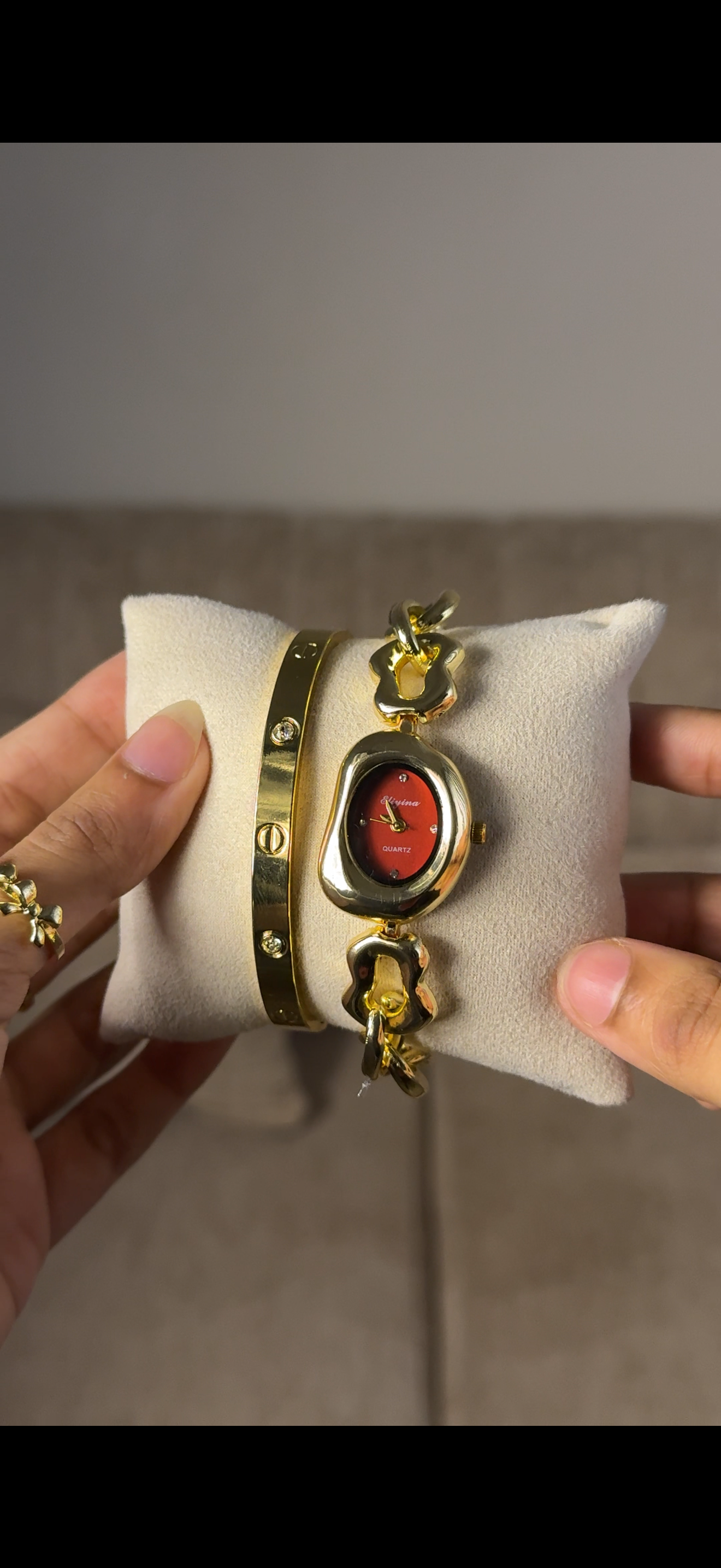 Eliyina Bean Maroon + Cartier Nail Bracelet (Free)