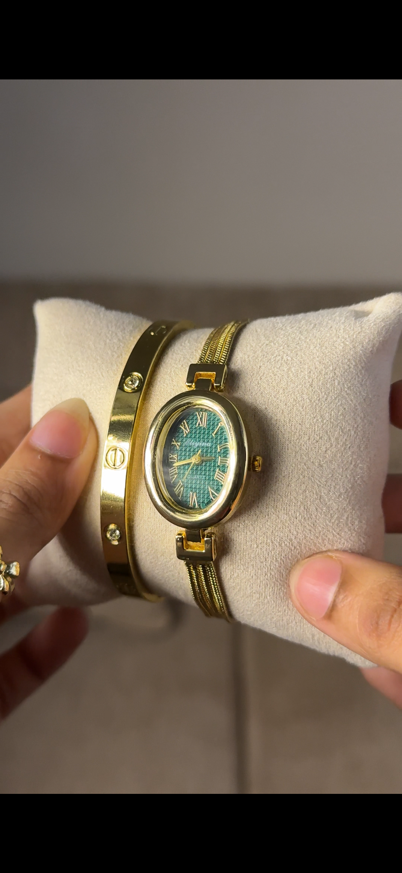 Eliyina Black Oval + Cartier Love Bracelet (Free)