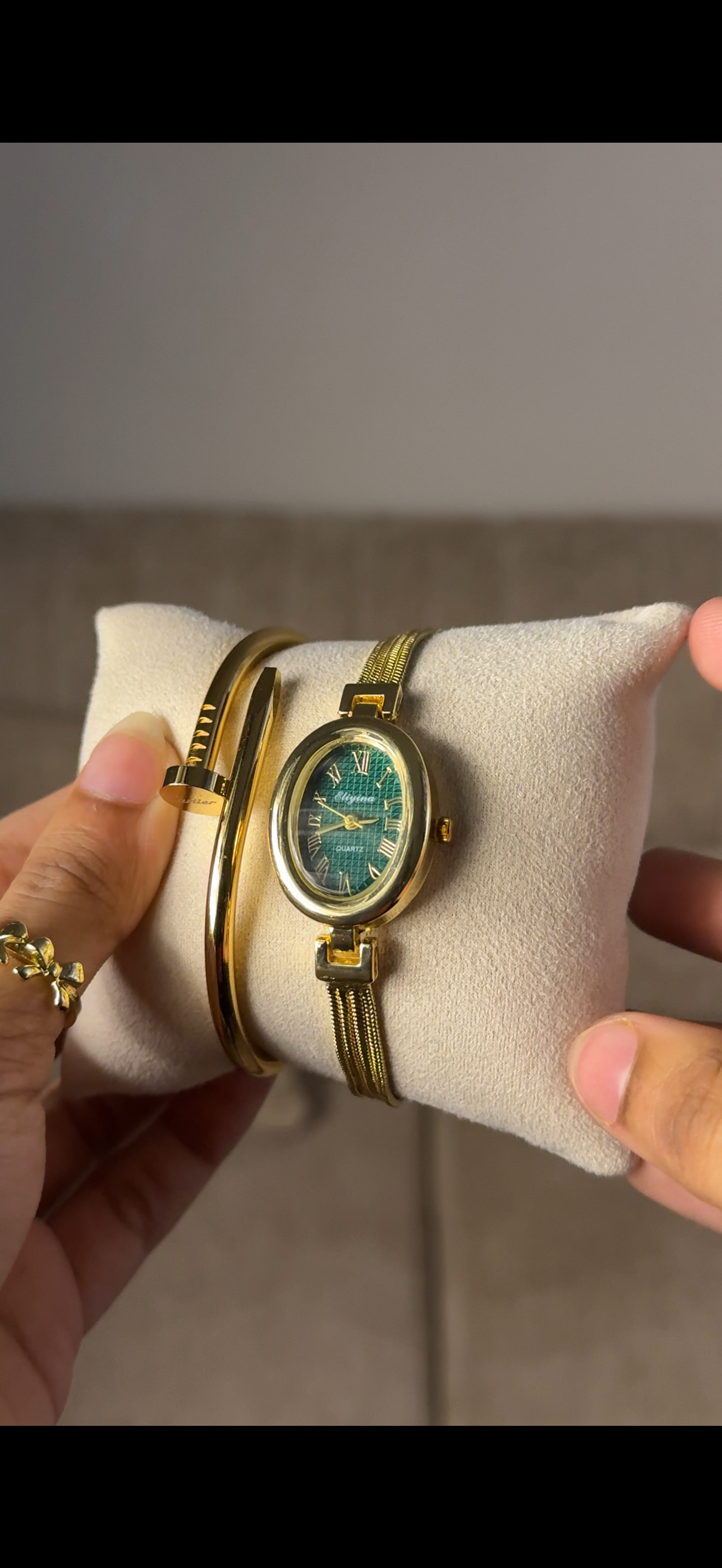 Eliyina Black Oval + Cartier Love Bracelet (Free)