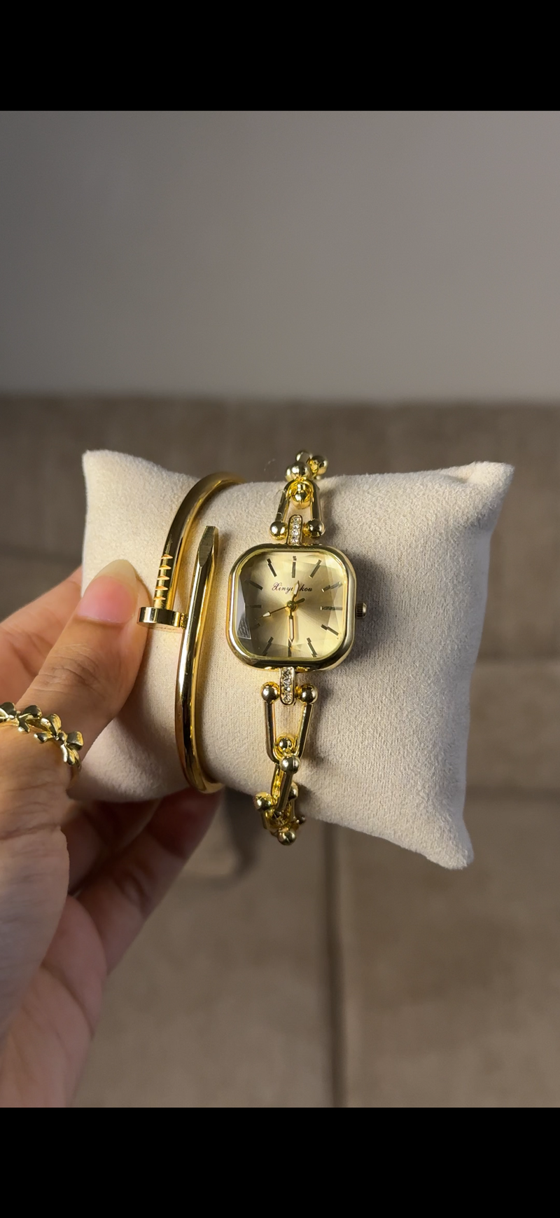 Eliyina Sqaure Full Dial Golden + Clover Bracelet (Free) + Mystery Ring (Free)