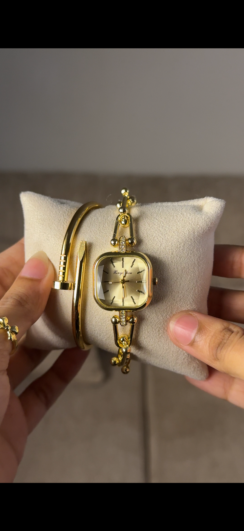 Eliyina Sqaure Full Dial Golden + Clover Bracelet (Free) + Mystery Ring (Free)