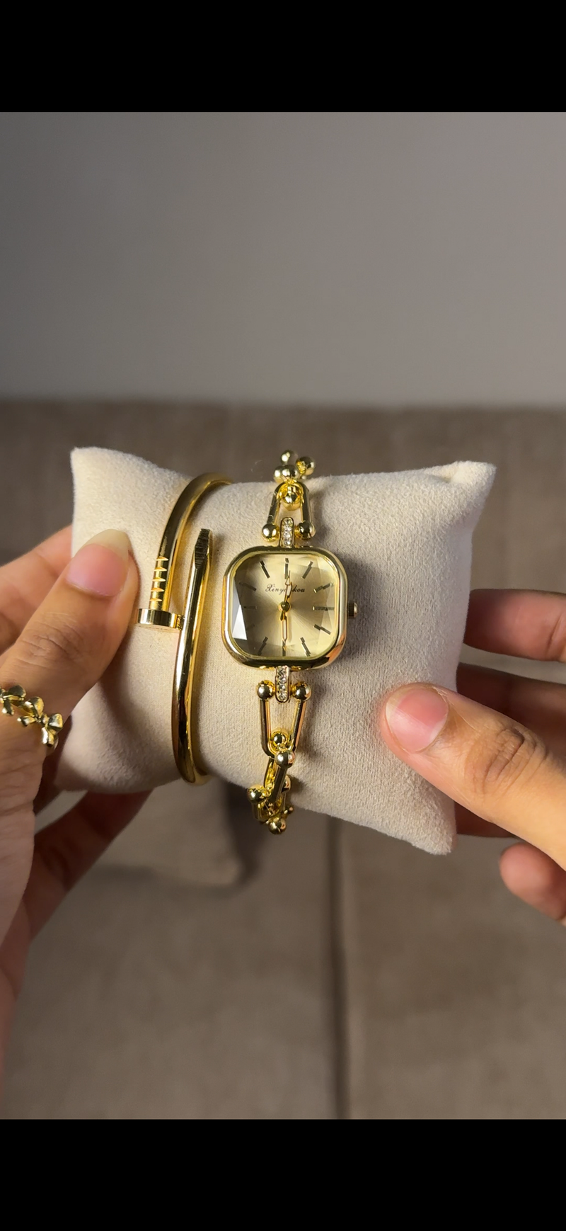 Eliyina Sqaure Full Dial Golden + Clover Bracelet (Free) + Mystery Ring (Free)