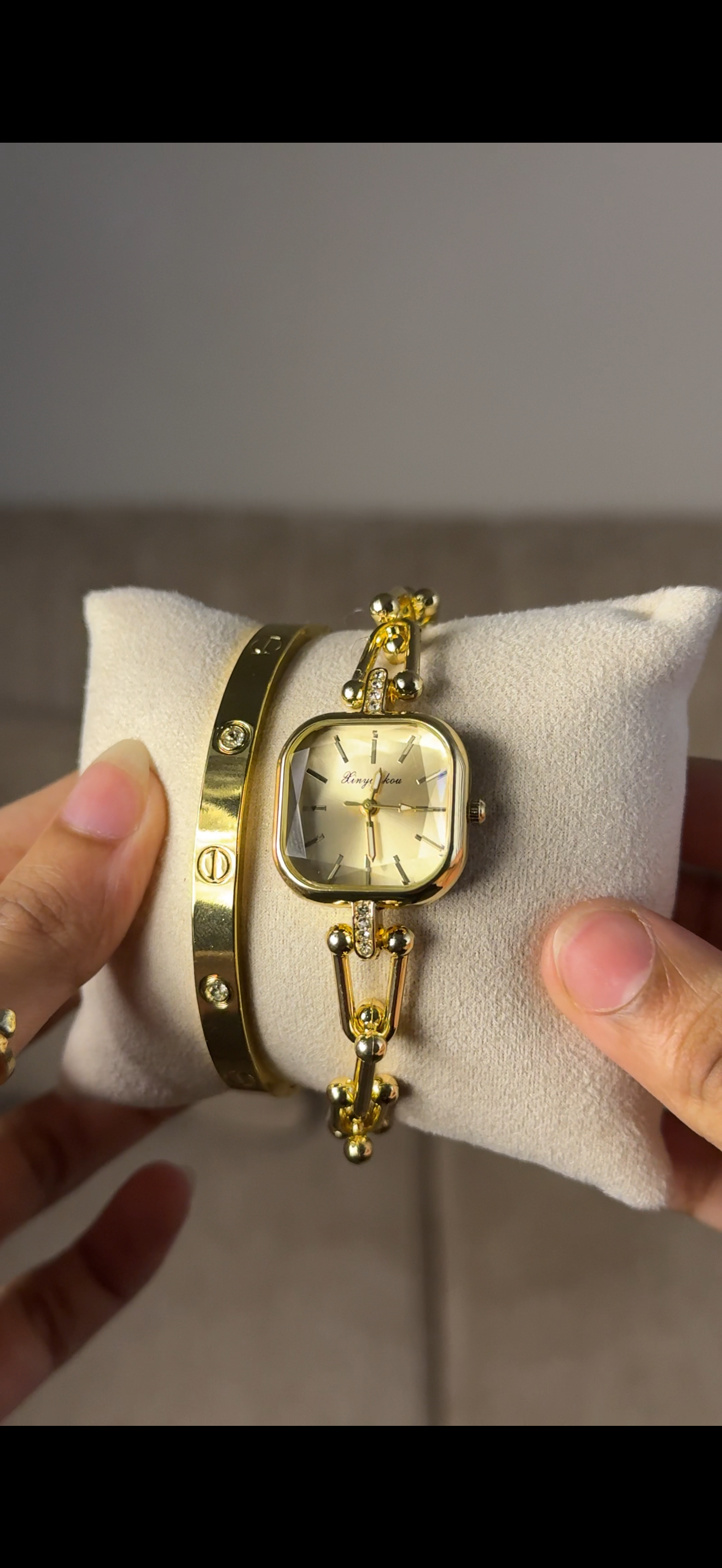 Eliyina Sqaure Full Dial Golden + Clover Bracelet (Free) + Mystery Ring (Free)