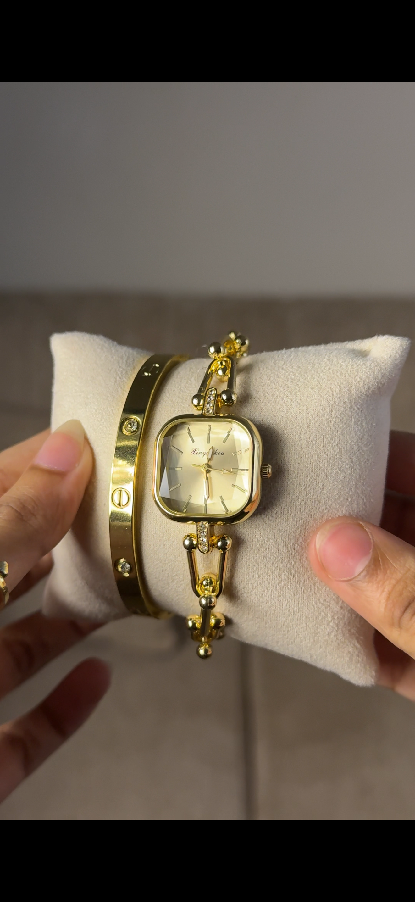 Eliyina Sqaure Full Dial Golden + Clover Bracelet (Free) + Mystery Ring (Free)