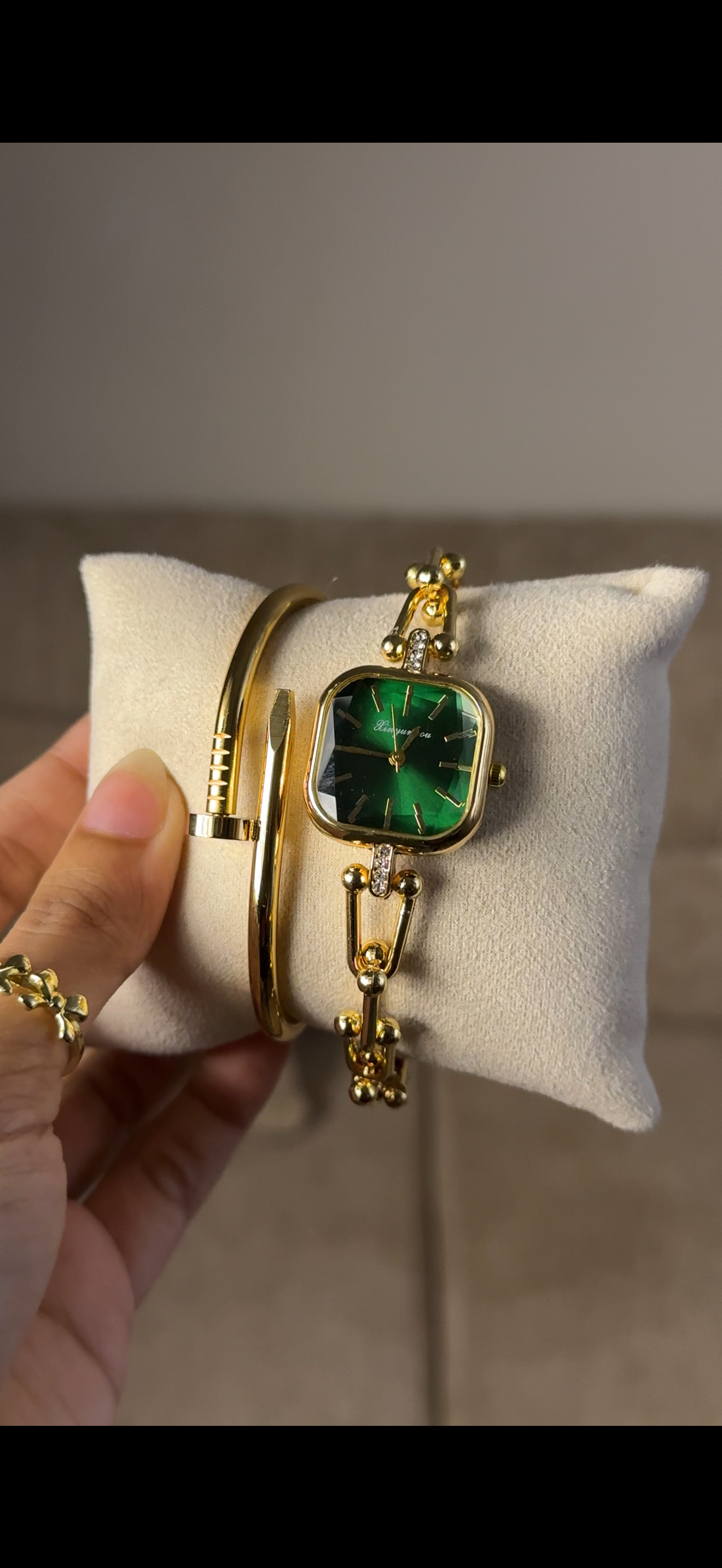 Eliyina Sqaure Full Dial Green + Clover Bracelet (Free) + Mystery Ring (Free)