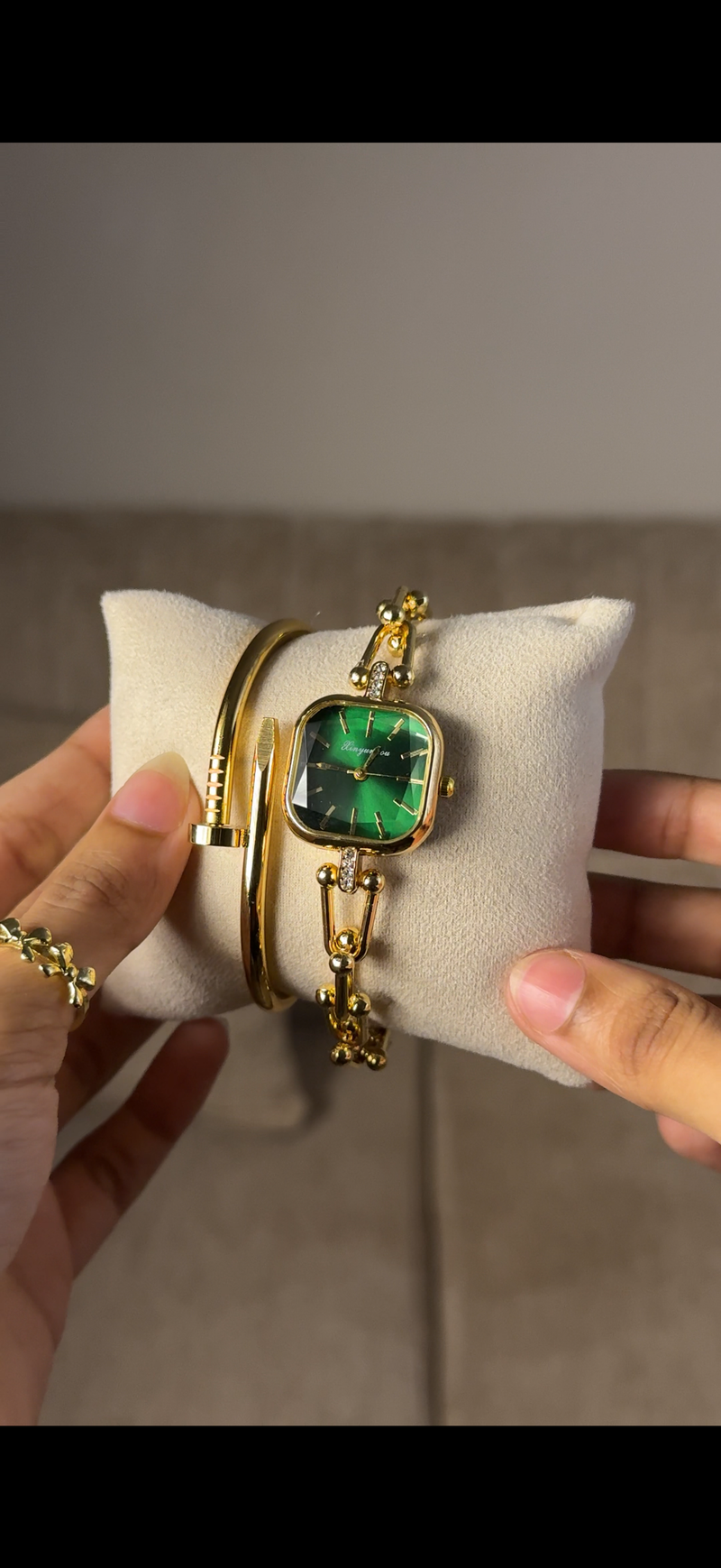 Eliyina Sqaure Full Dial Green + Clover Bracelet (Free) + Mystery Ring (Free)
