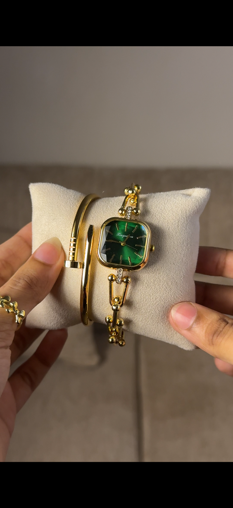 Eliyina Sqaure Full Dial Green + Clover Bracelet (Free) + Mystery Ring (Free)