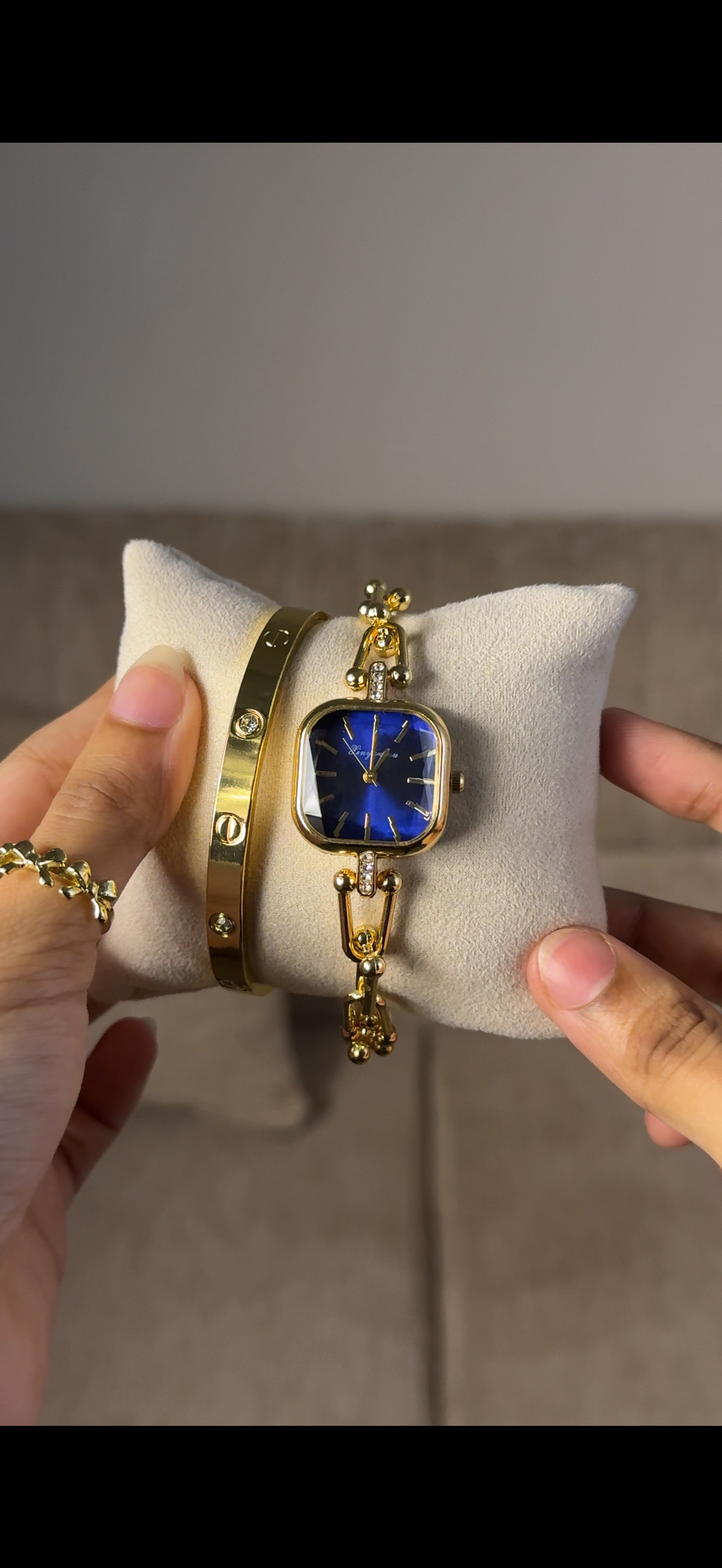 Eliyina Sqaure Full Dial  Blue + Clover Bracelet (Free) + Mystery Ring (Free)