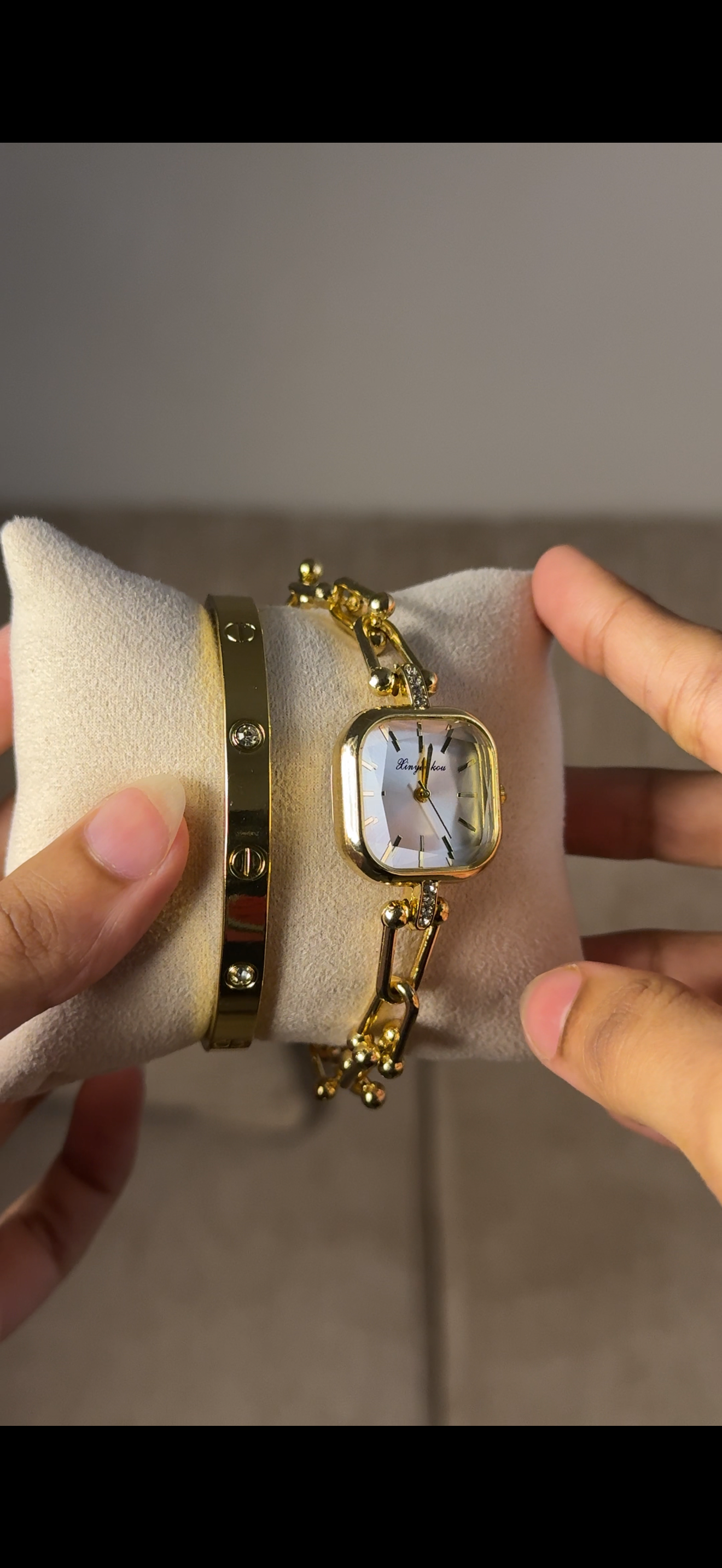 Eliyina Sqaure Full Dial White + Clover Bracelet (Free) + Mystery Ring (Free)