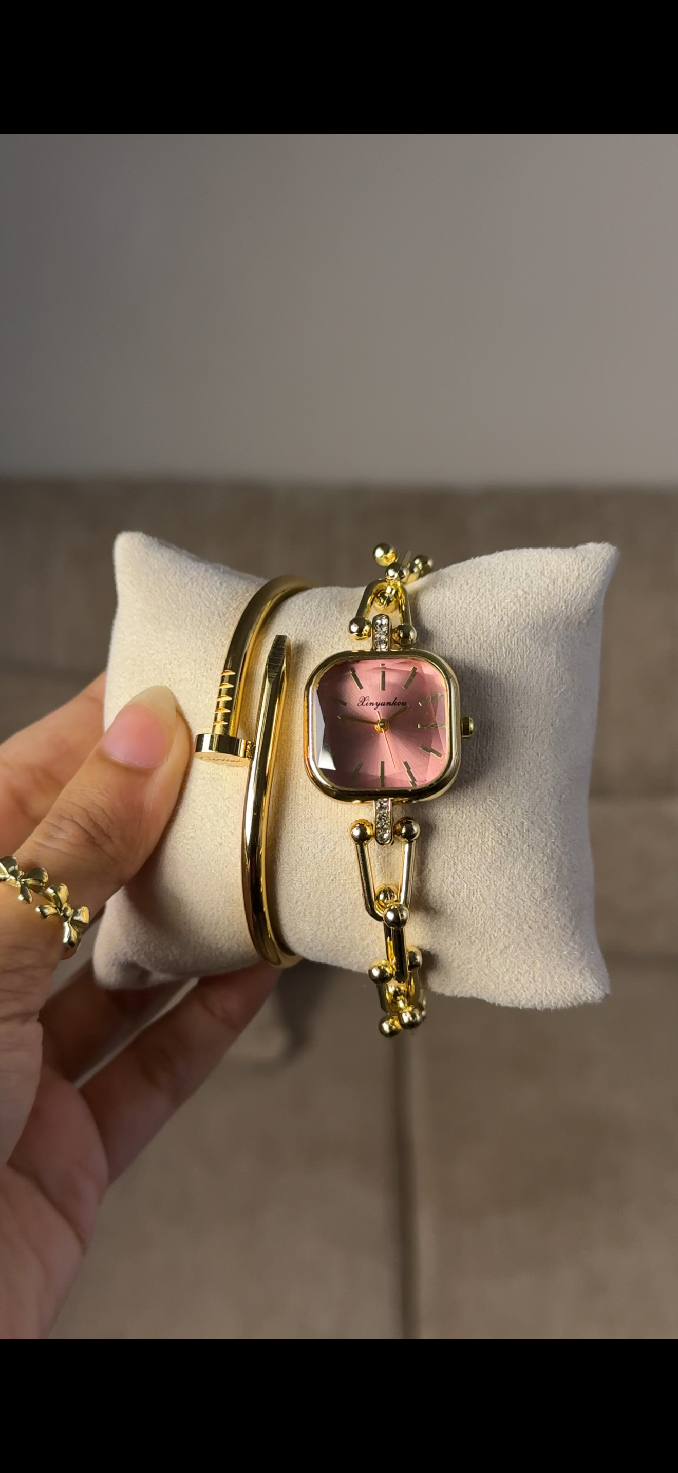 Eliyina Sqaure Full Dial Majenda + Clover Bracelet (Free) + Mystery Ring (Free)