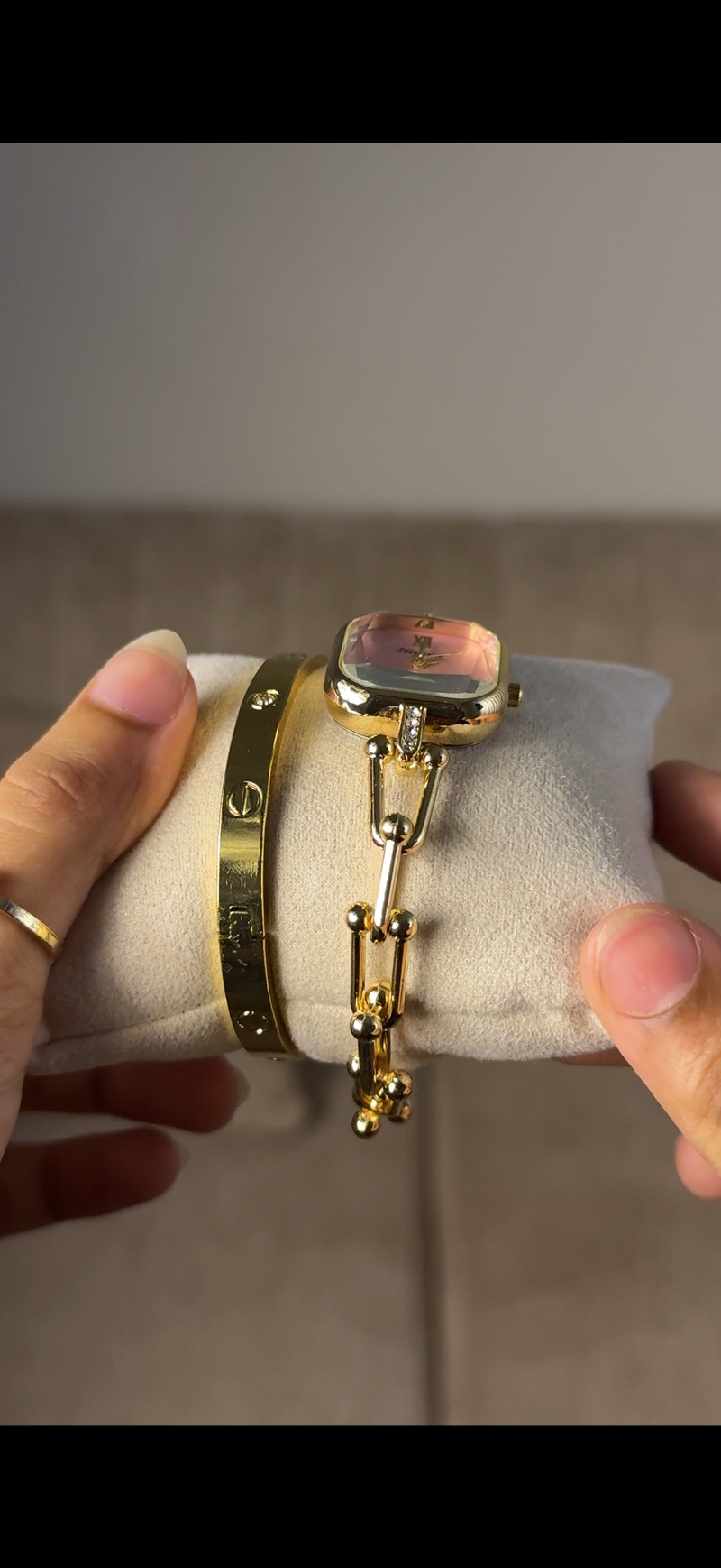 Eliyina Sqaure Half White + Clover Bracelet (Free) + Mystery Ring (Free)