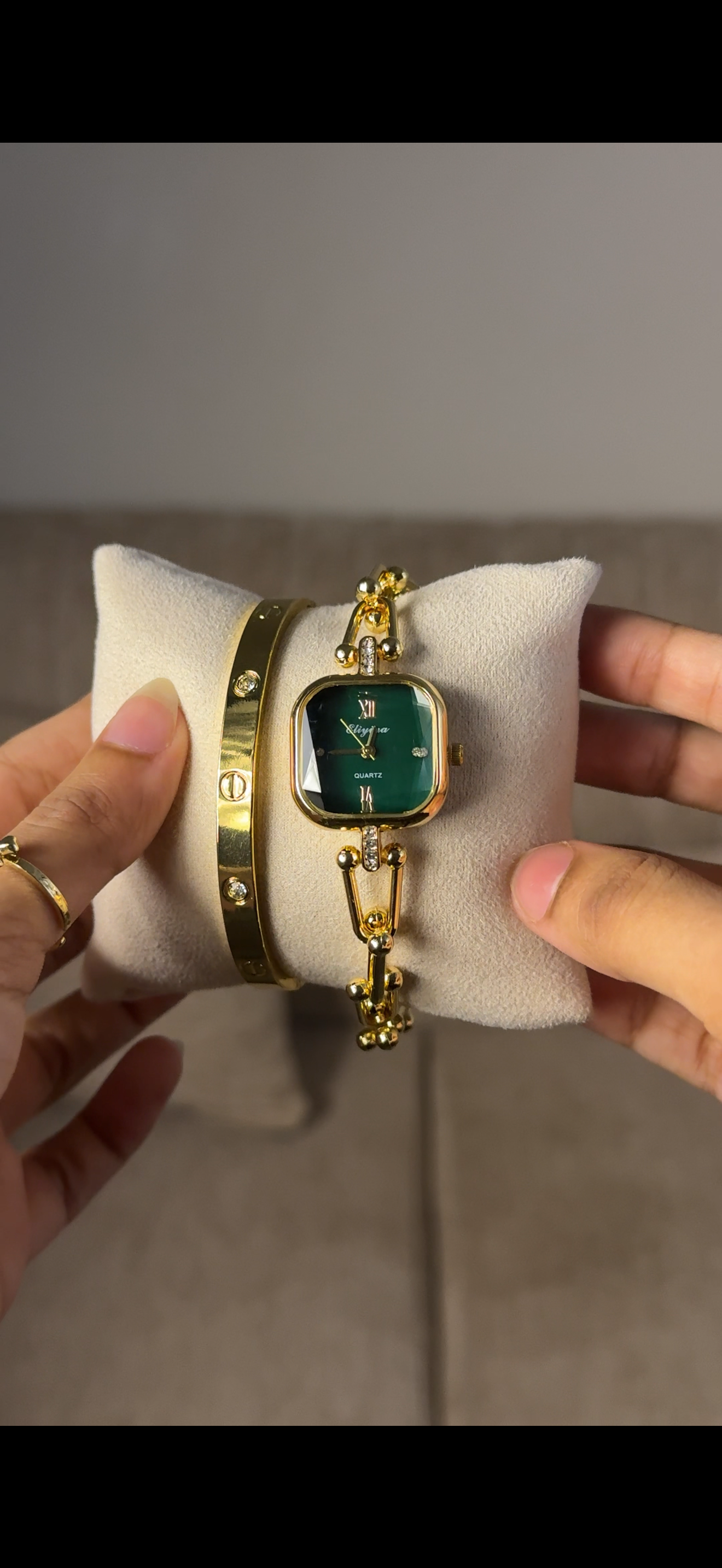 Eliyina Sqaure Half Green +Cartier Nail Bracelet (Free)