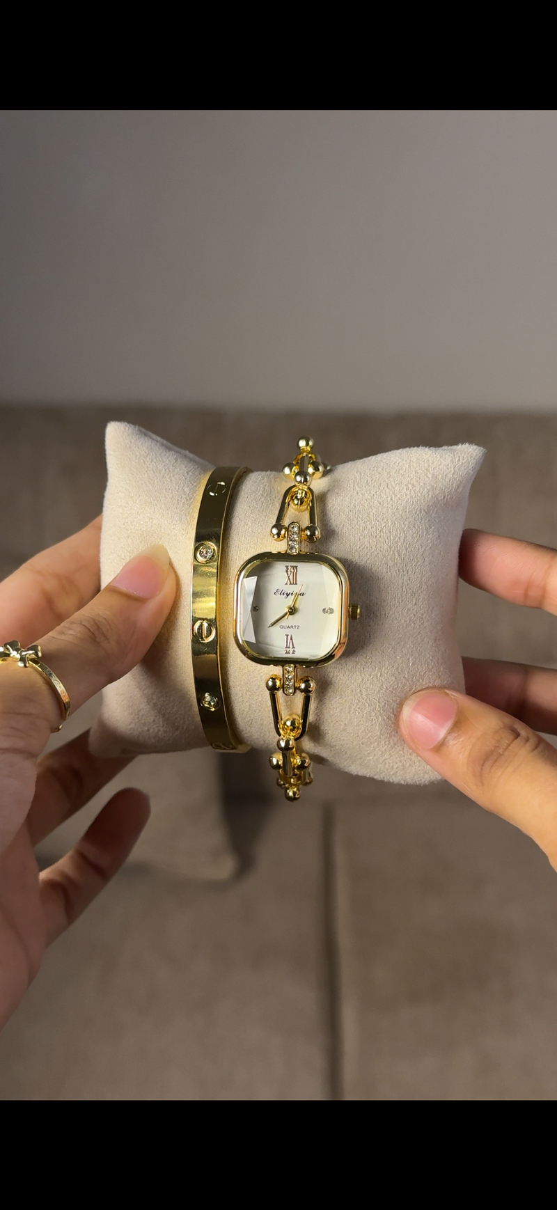 Eliyina Sqaure Half White + Clover Bracelet (Free) + Mystery Ring (Free)