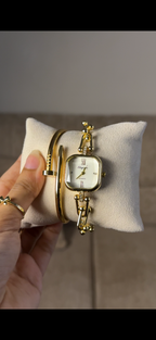 Eliyina Sqaure Half White + Clover Bracelet (Free) + Mystery Ring (Free)
