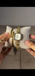 Eliyina Sqaure Half White + Clover Bracelet (Free) + Mystery Ring (Free)
