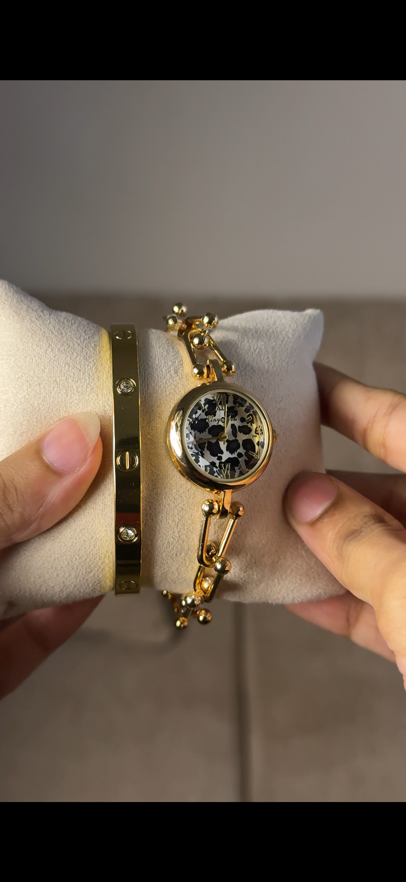 Eliyina Circle Tiger + Clover Bracelet (Free) + Mystery Ring (Free)