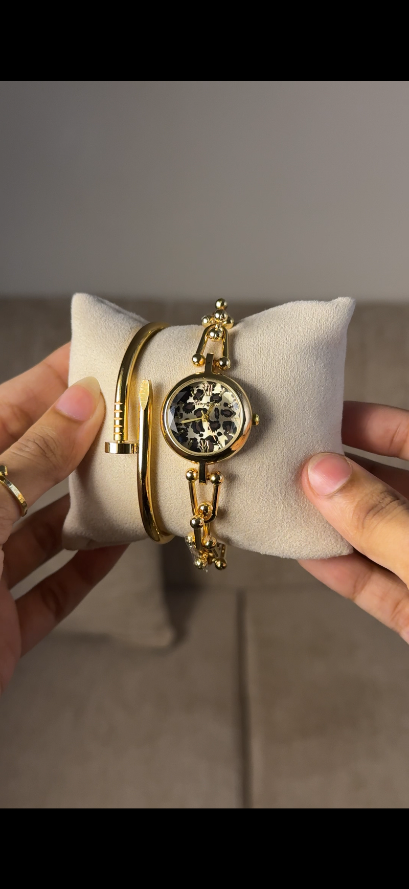 Eliyina Circle Tiger + Clover Bracelet (Free) + Mystery Ring (Free)
