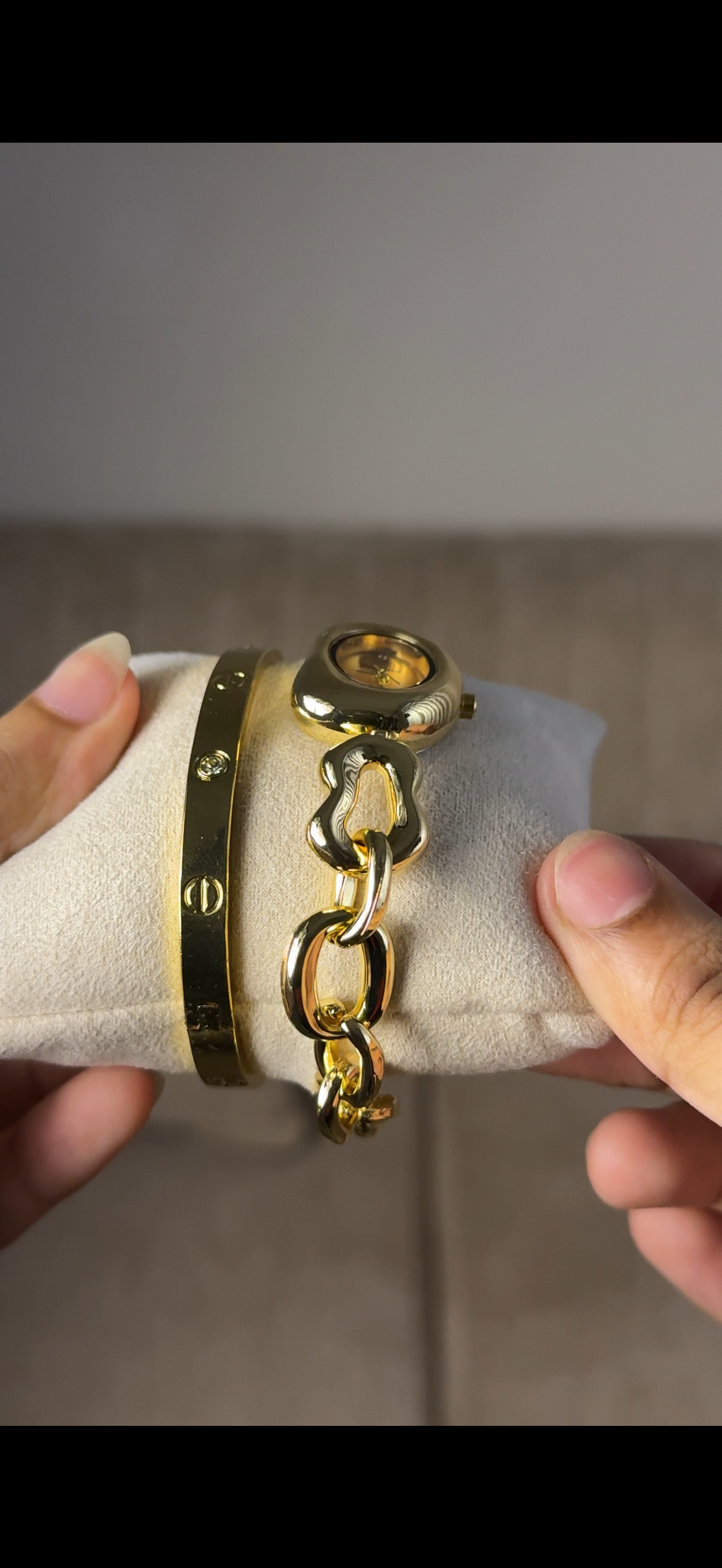 Eliyina Bean Emerald + Clover Bracelet (Free) + Mystery Ring (Free)