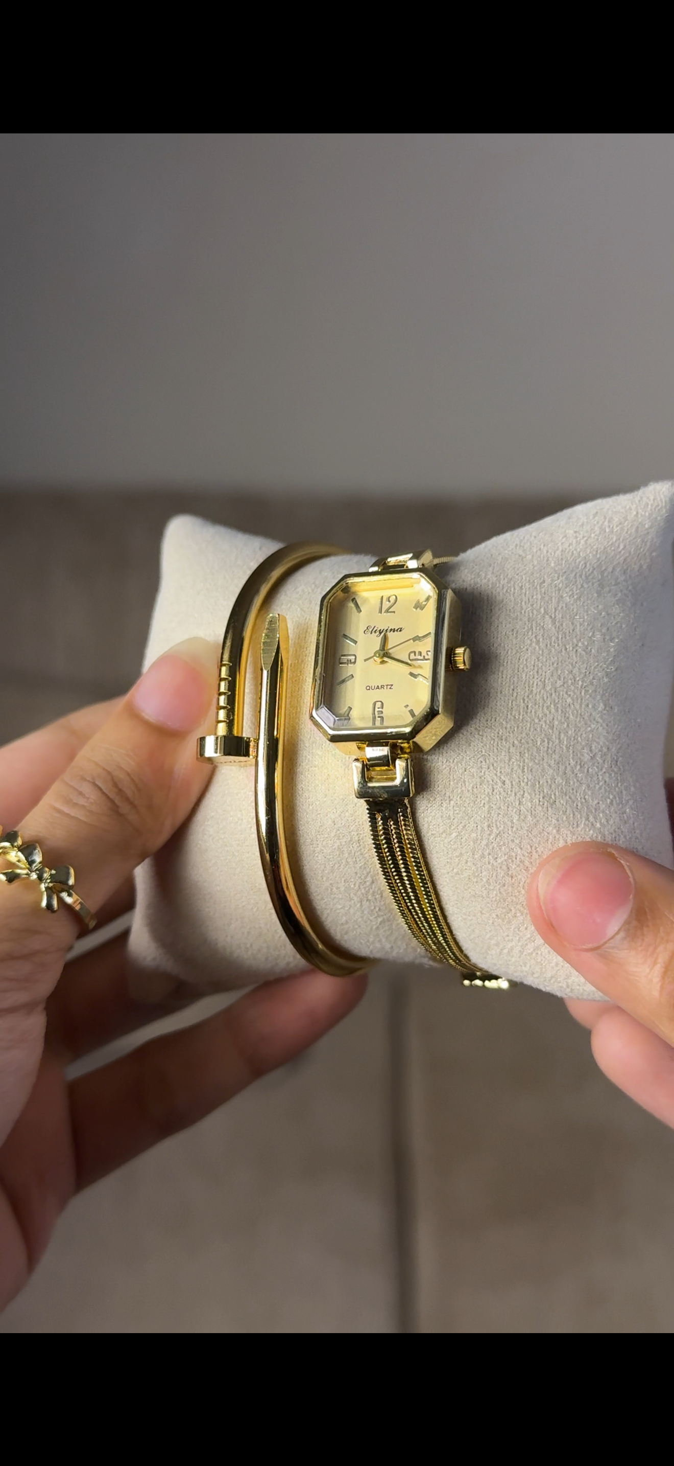 Eliyina Retangular Golden + Cartier Love Bracelet (Free)