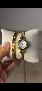 Eliyina Circle White + Clover Bracelet (Free) + Mystery Ring (Free)