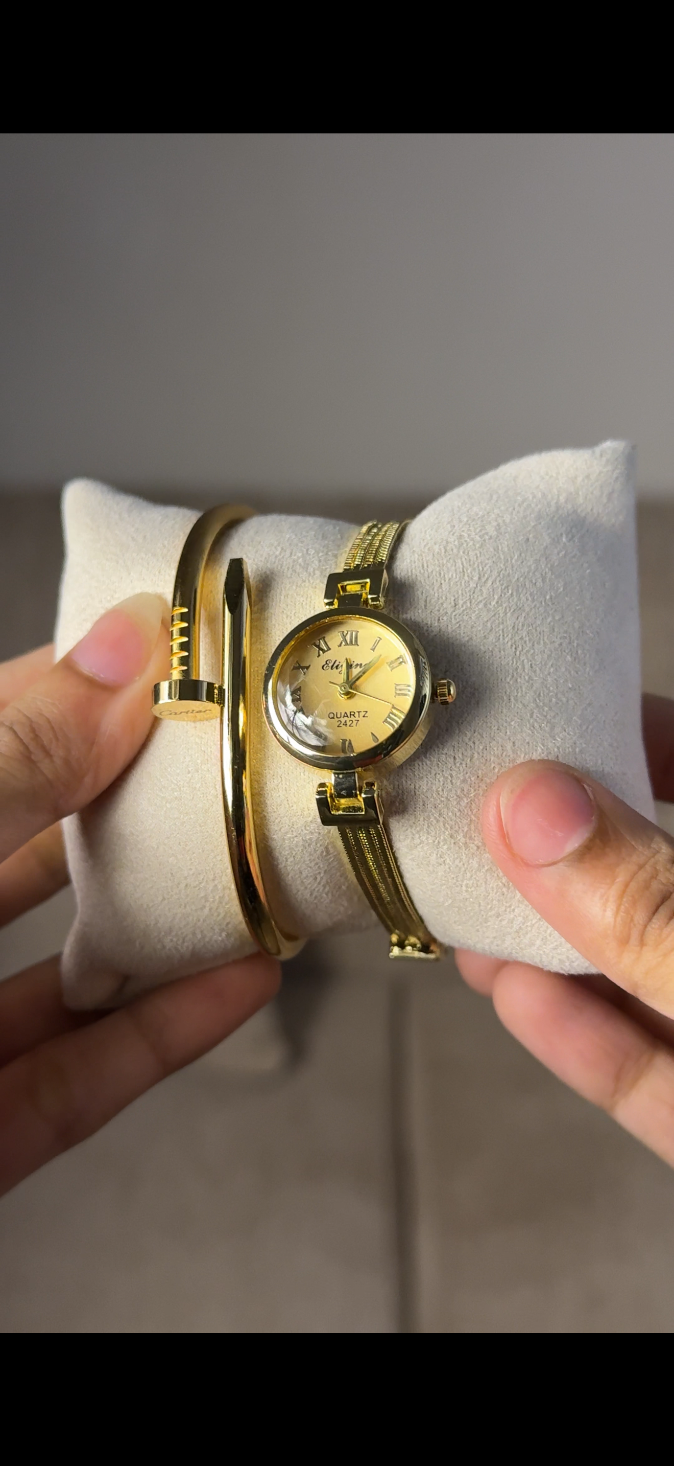 Eliyina Circle Golden + Clover Bracelet (Free) + Mystery Ring (Free)